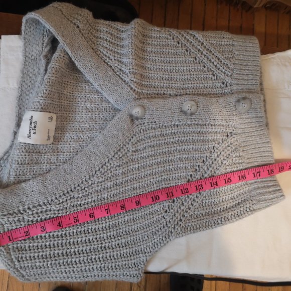 Abercrombie & Fitch classic gray vneck cardigan - Picture 11 of 11